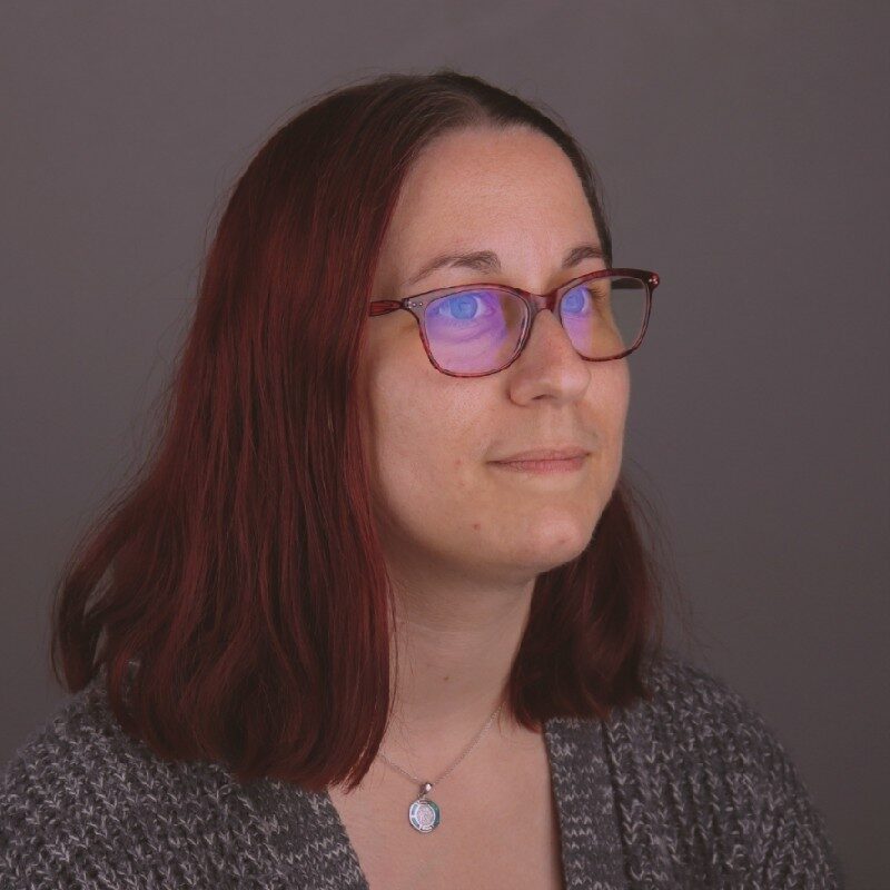 Elisa Avrain, coach littéraire, bêta-lectrice et community manager indépendante.