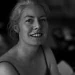 Photo en noir et blanc de l'auteure de livres fantastiques et d'urban fantasy Rubenia Timmerman, qui donne son avis sur la prestation d'audit de site de WenDev. Photo en noir et blanc de l'auteure de livres fantastiques et d'urban fantasy Rubenia Timmerman, qui donne son avis sur la prestation d'audit de site de WenDev.